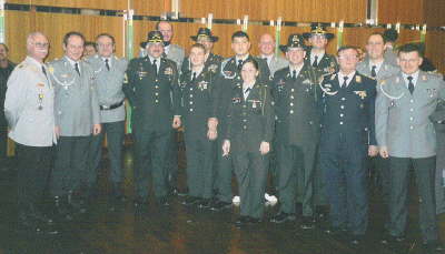 Gruppenbild mit Dame